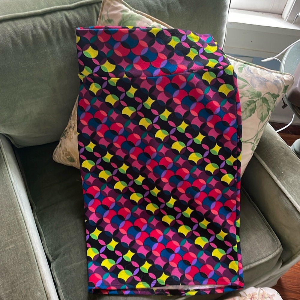 Lularoe xs geometric multicolor pencil skirt